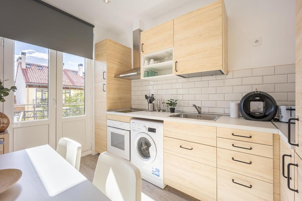 Apartamento Con Vistas En Lavapies Apartman Madrid Kültér fotó
