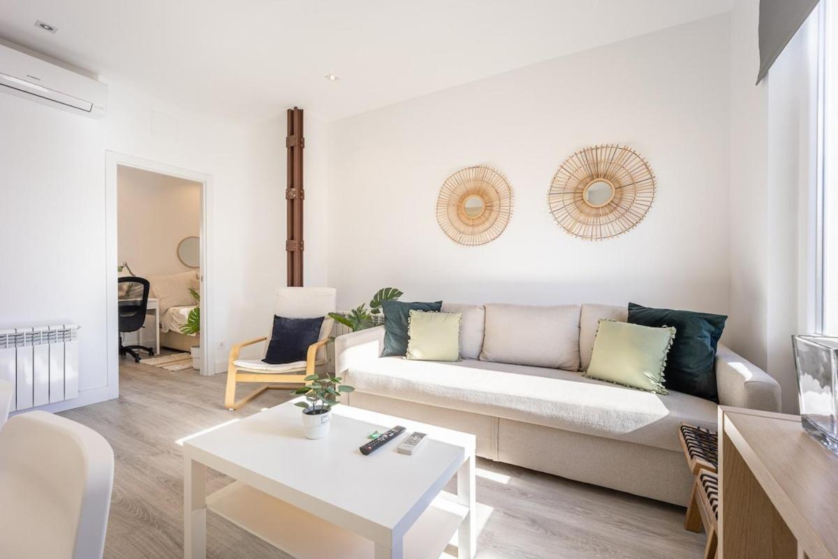 Apartamento Con Vistas En Lavapies Apartman Madrid Kültér fotó