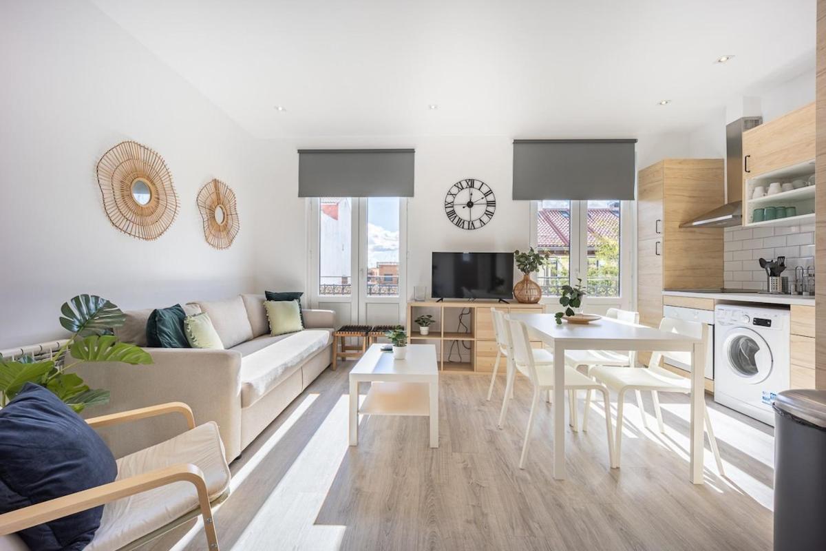 Apartamento Con Vistas En Lavapies Apartman Madrid Kültér fotó