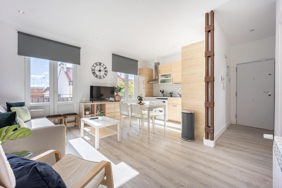 Apartamento Con Vistas En Lavapies Apartman Madrid Kültér fotó