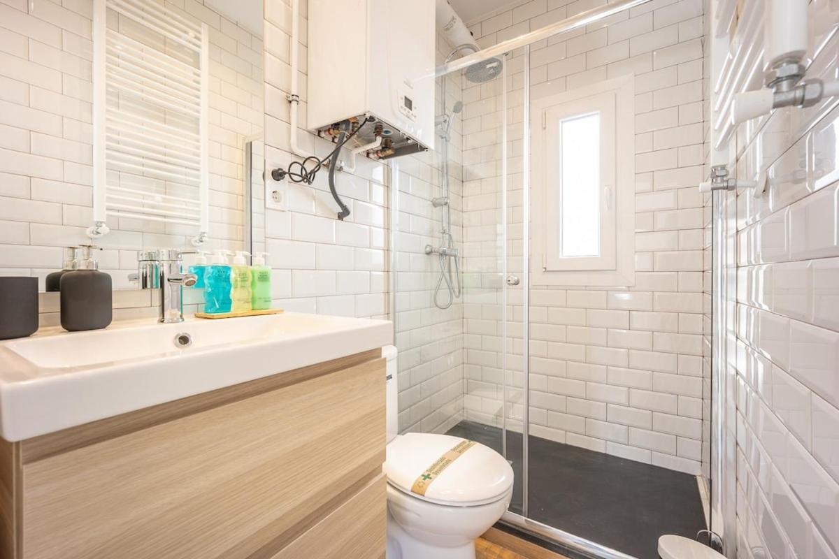 Apartamento Con Vistas En Lavapies Apartman Madrid Kültér fotó